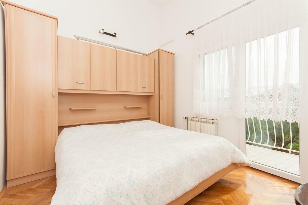 Apartments Natasa 特罗吉尔 外观 照片