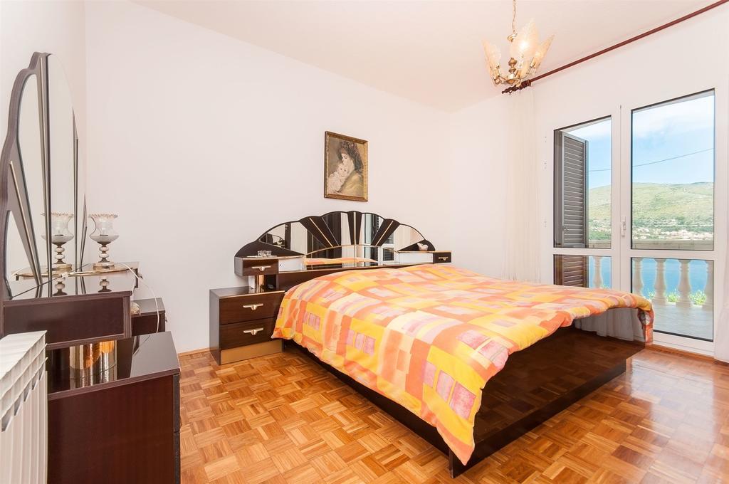 Apartments Natasa 特罗吉尔 外观 照片